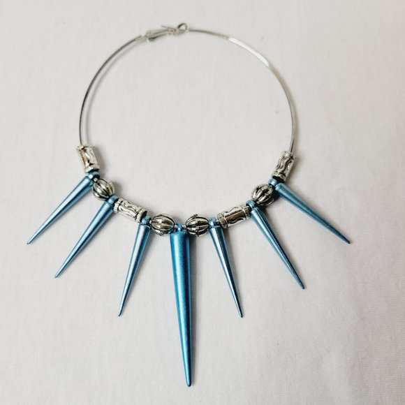 Women's Large Hoop Fashion Earrings - Picture 2 of 6